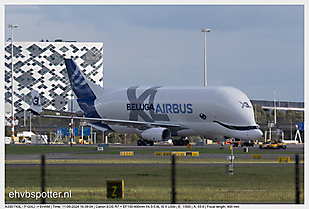 Airbus Industrie_F-GXLI-A330-743L_EHAM