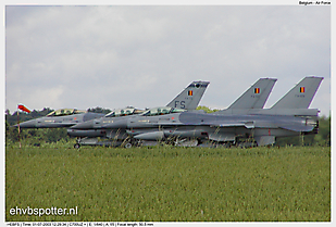2003_07_01_12_29_34_F-16AM - Formation